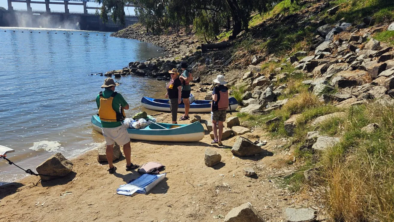 Tour group on bank wapp